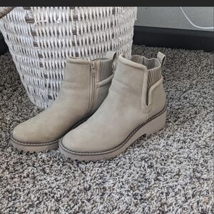 Women's Tan Ankle Boots